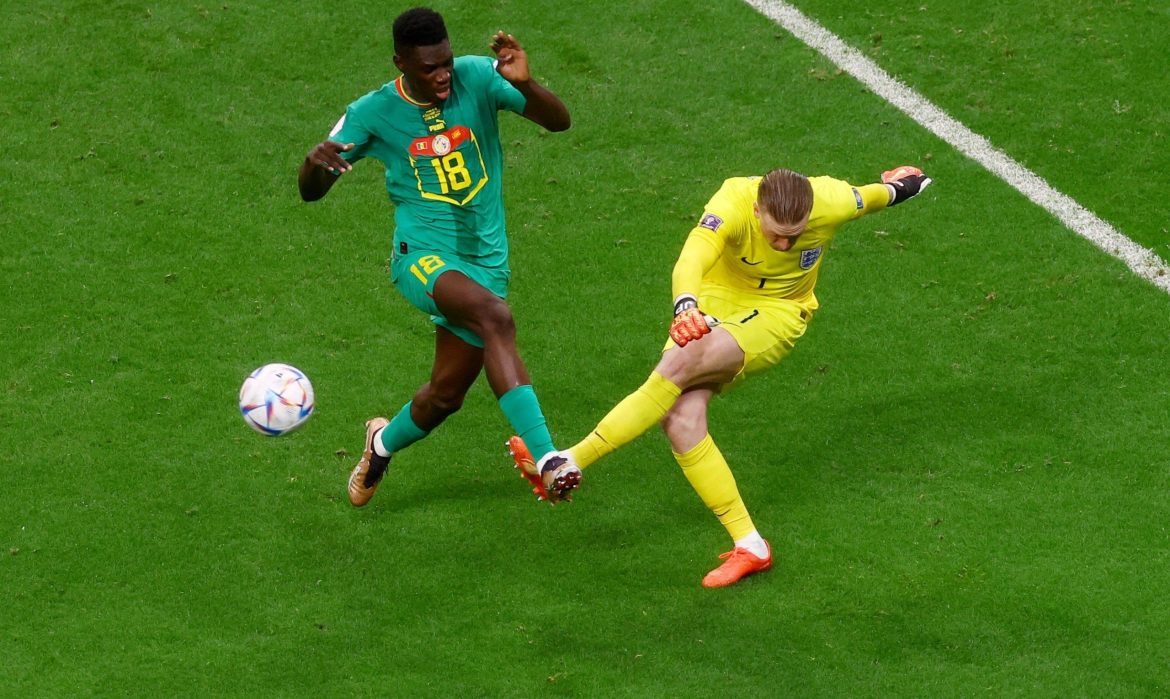 Aston Villa: Aarons drops Sarr claim