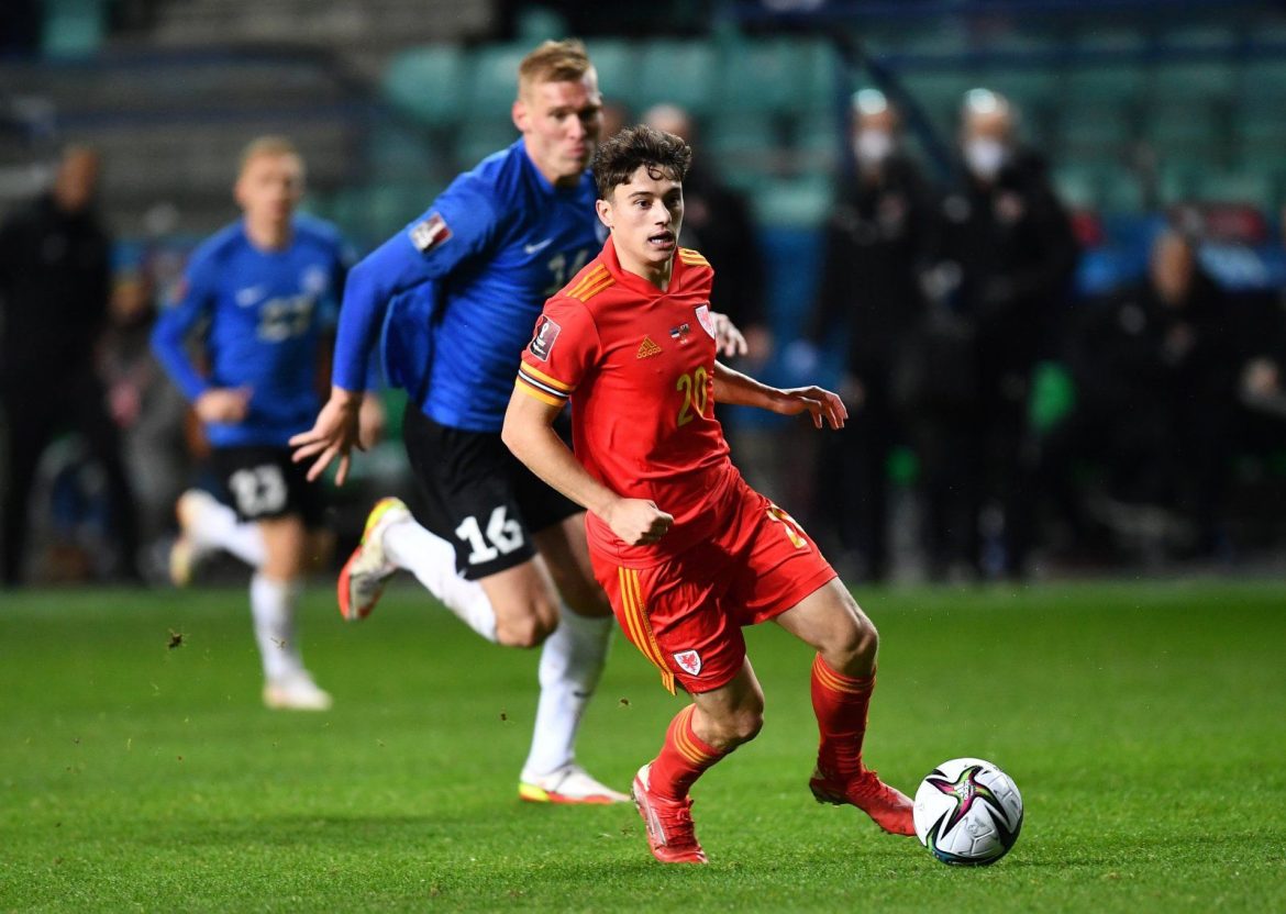 Galloway questions Leeds’ James fee