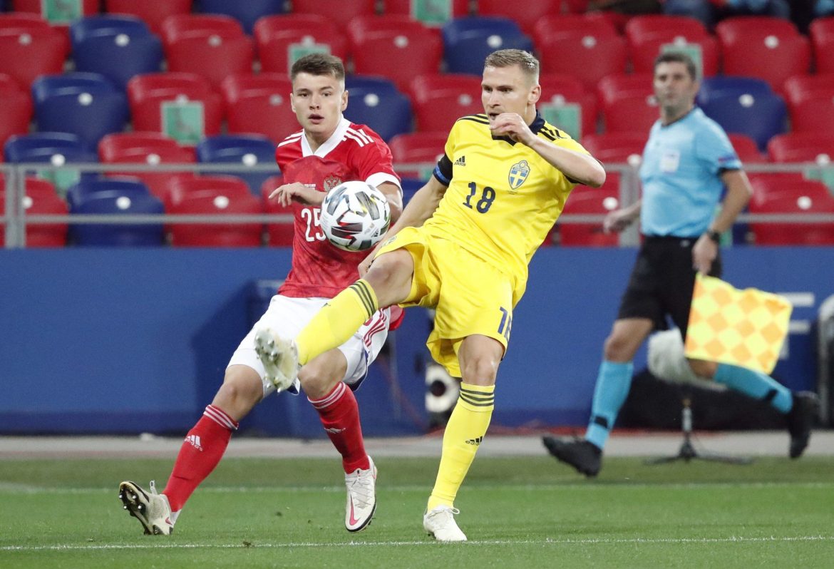 Celtic must axe Carl Starfelt this weekend