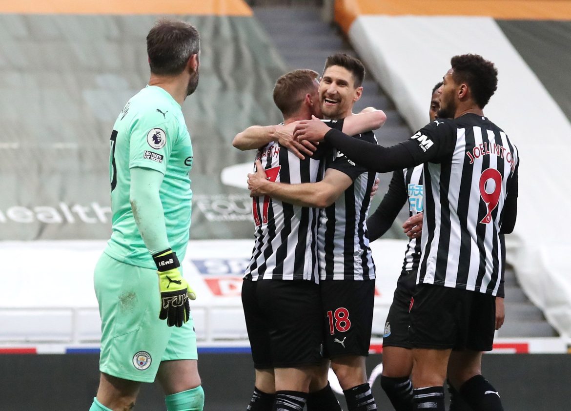 Newcastle must drop Fernandez vs Blades